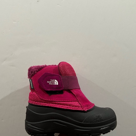 The North Face, Toddler Alpenglow Waterproof Boots, Pink & Black - Picture 10 of 16